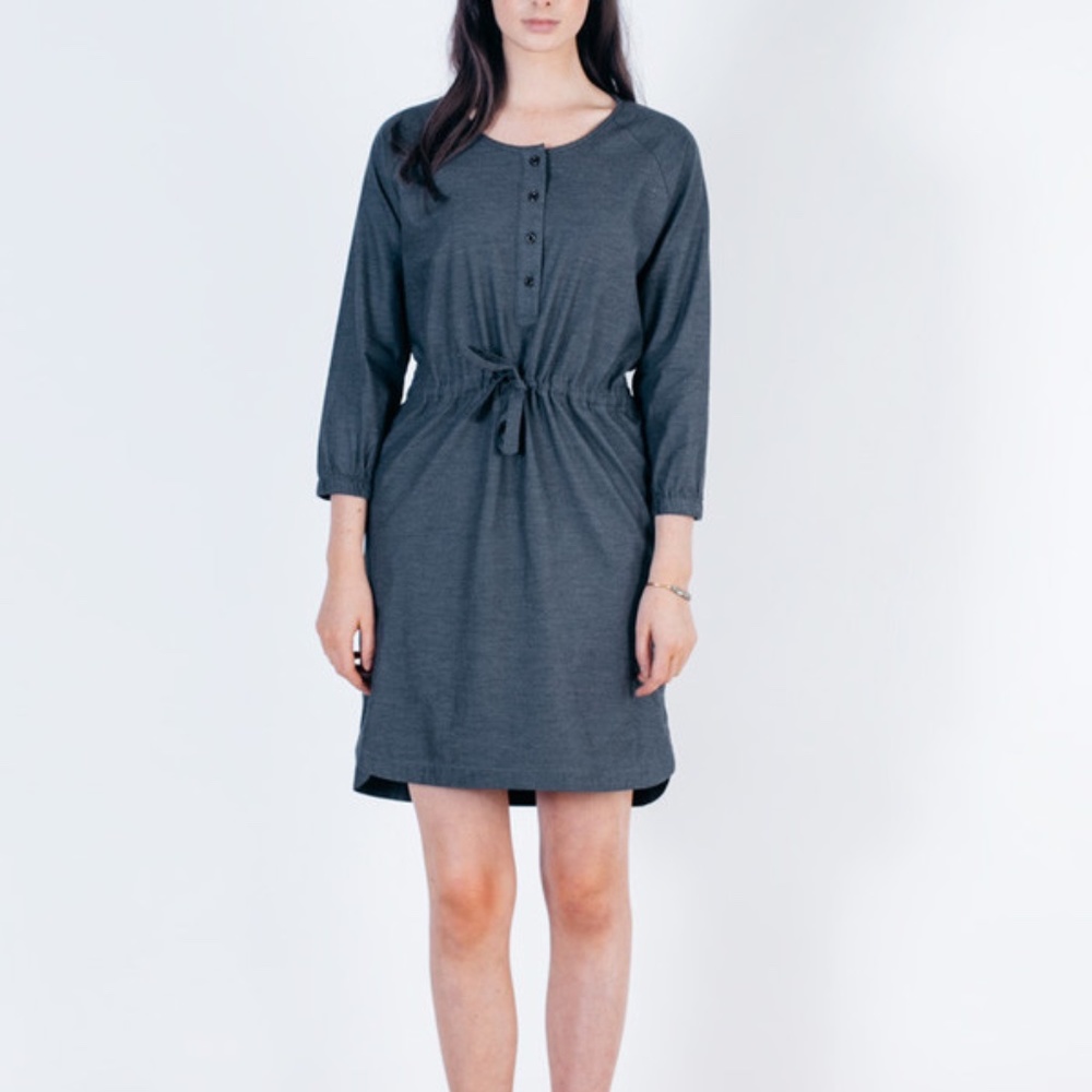 EUC - Bridge & Burn Harper Drawstring Dress in Grey Twill (has pockets!)